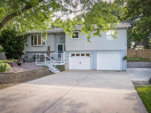 2610 Simpson Drive, Cottage Grove, WI 53527