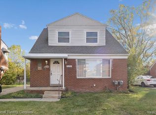 26280 Pinehurst St, Roseville, MI 48066