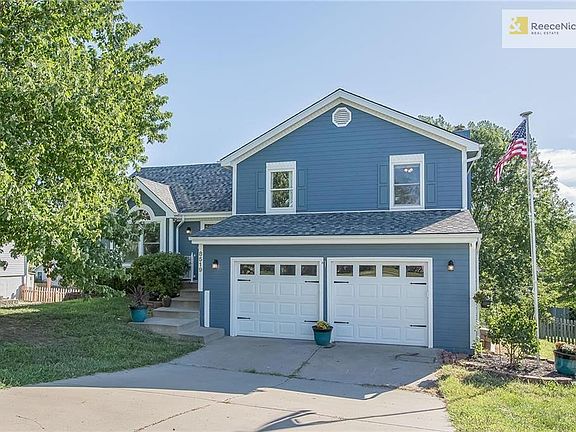 ROYALS FANS , THIS HOUSE CALLING YOU !
