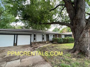 1512 W Berkeley St, Springfield, MO 65807