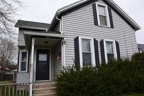 946 N 8th St Photo 1