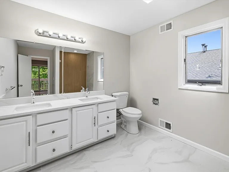 222 Eagle Rock Ave — Photo 19