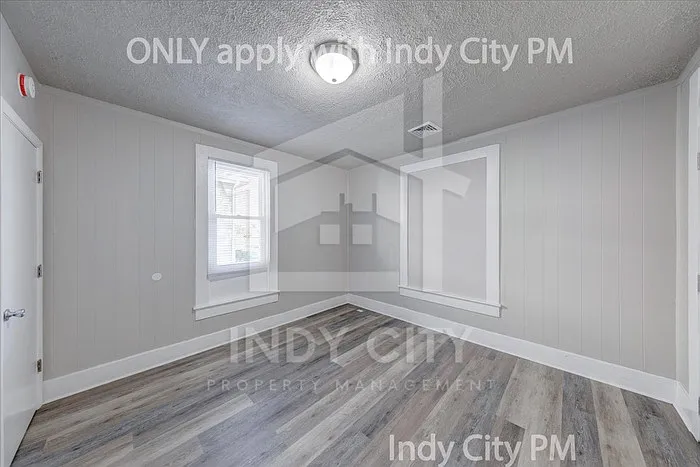 53 E Raymond St — Photo 7