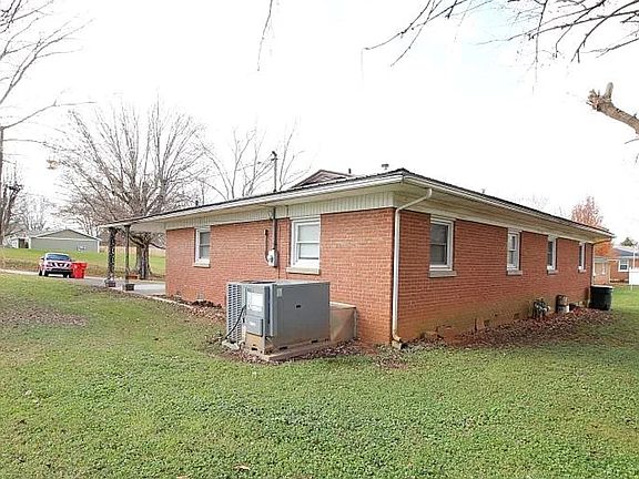 5th image of 607 Owen St