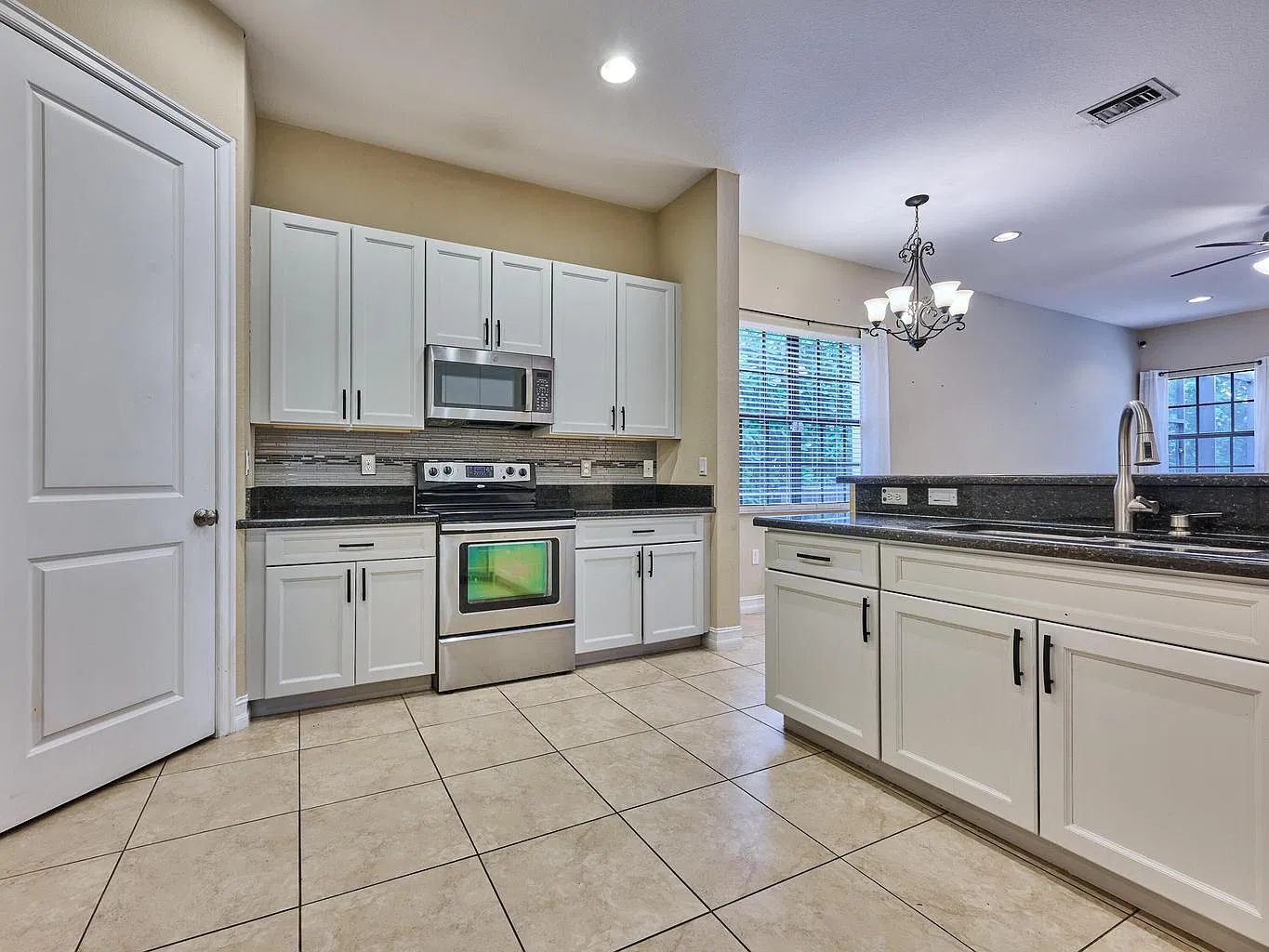 5 bed, 4.0 bath, 3572 sqft, $7,500 — Photo 1