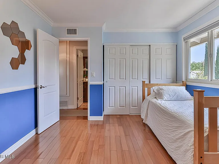 1056 S Barrow Ct — Photo 27