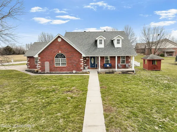 1135 Churchill Ave, California, MO 65018