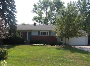 4159 Yankee Rd, Saint Clair, MI 48079