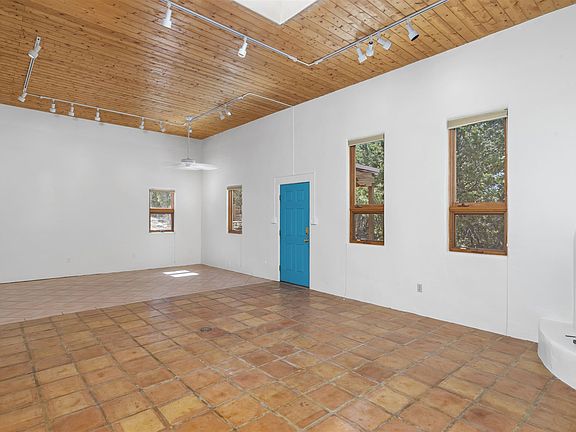5th image of 1207 Calle Luna