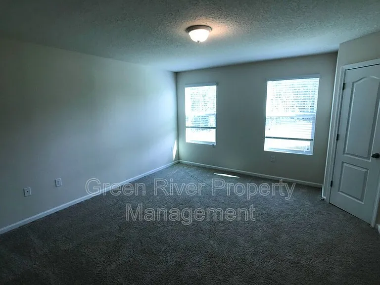 617 Servia Dr — Photo 10