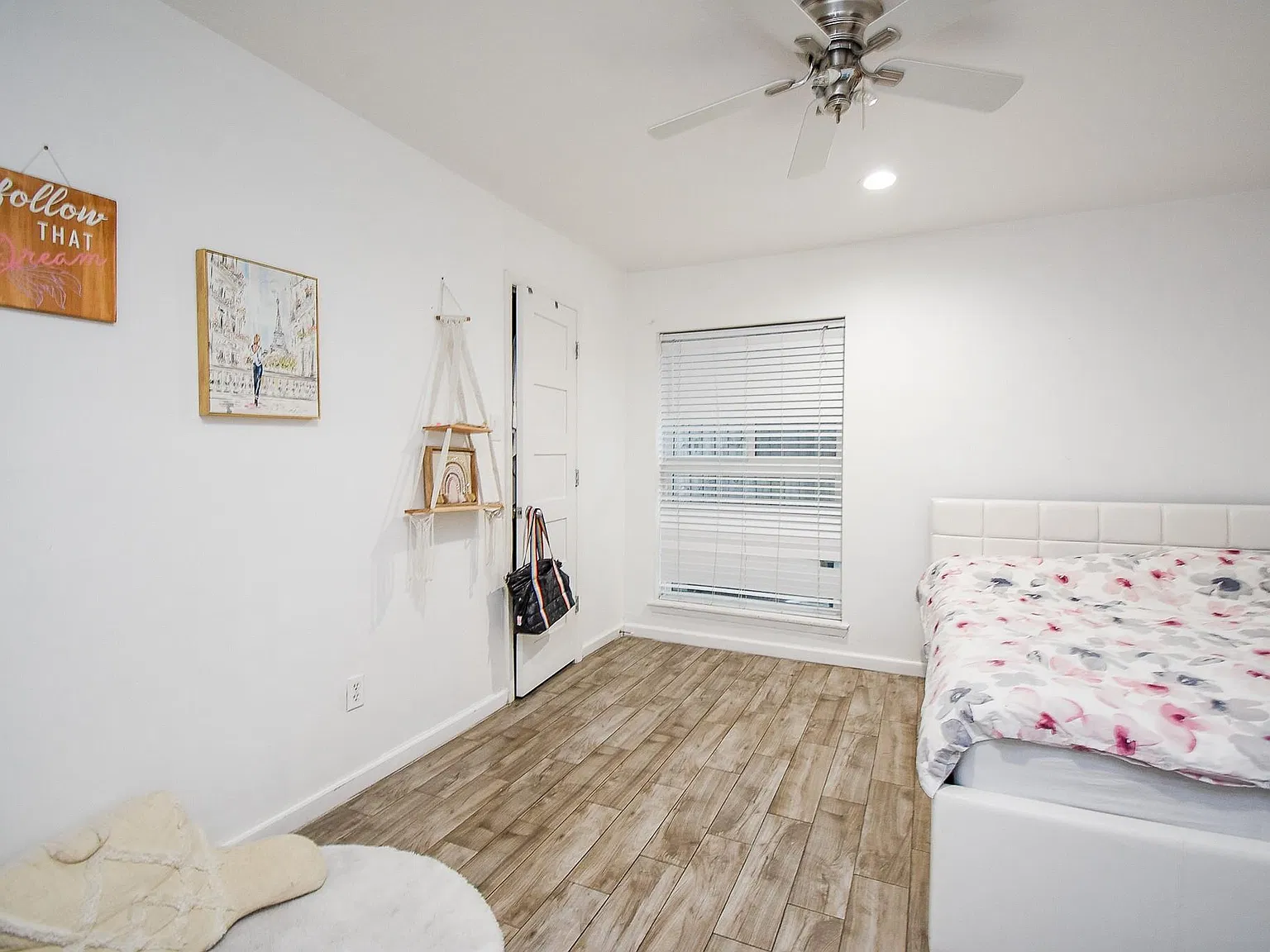 4 bed, 2.0 bath, 2495 sqft, $2,800 — Photo 3