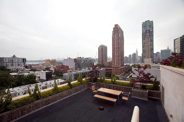 Sold by Luminous Realty | media 9