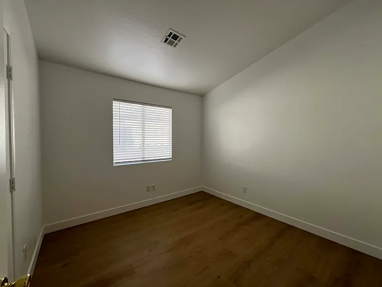 7116 Old Village Ave — Photo 7