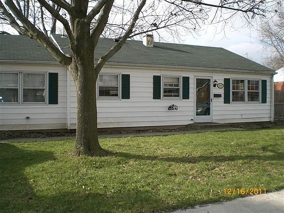 3rd image of 1066 Meadowlane Dr