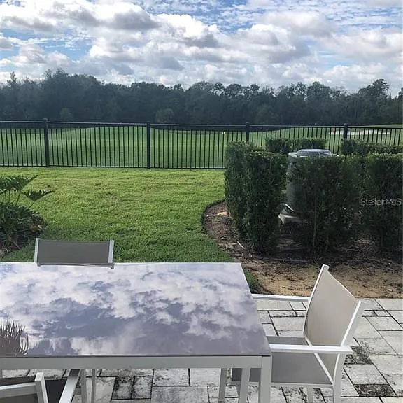 820 Driving Range Ct — Photo 36