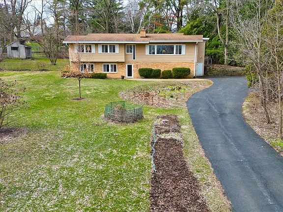 2nd image of 5745 Old Middleton Rd