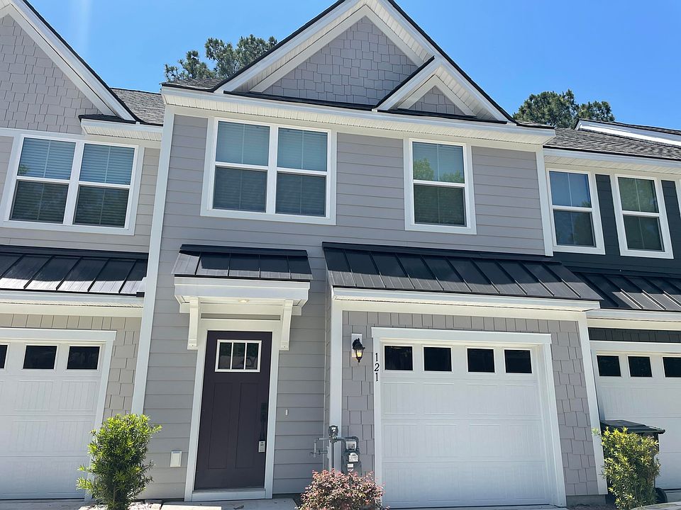1st image of 121 Grand Palm Ln