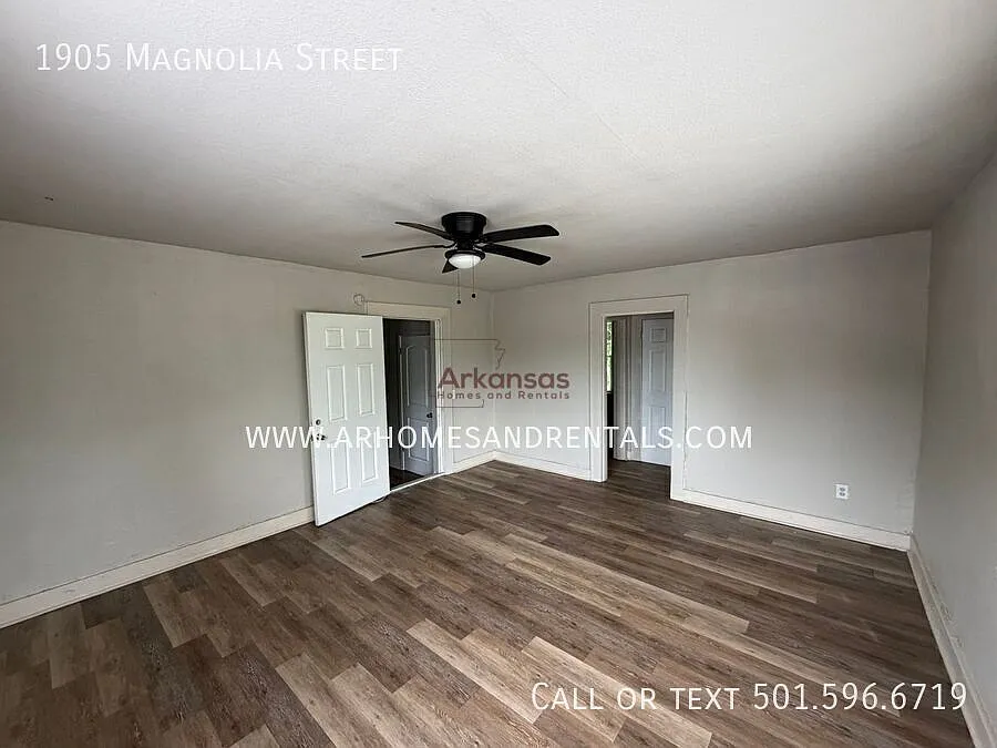 1905 Magnolia Street | 1 Bedroom | 1 Bathroom 1/2 Off First Month's Rent — Photo 3