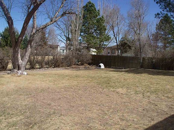 5th image of 1132 Country Club Dr