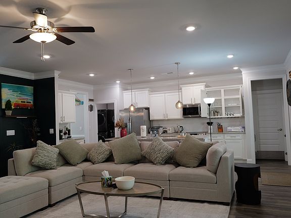 5th image of 5862 Bay View Dr
