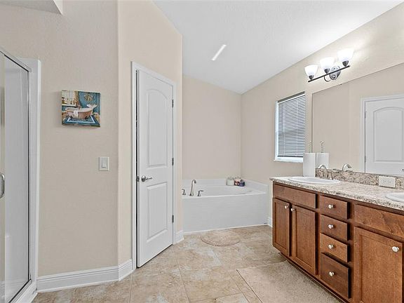 4th image of 399 BUCHANNAN DRIVE