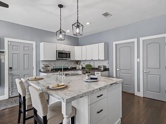 Such a darling kitchen