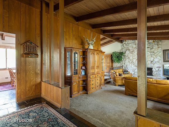 2nd image of 2675 Crestwood Ln