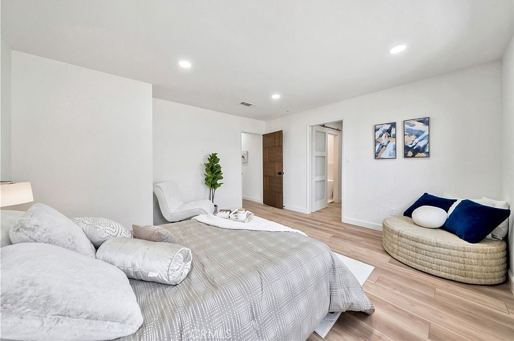 Sylmar, CA 91342