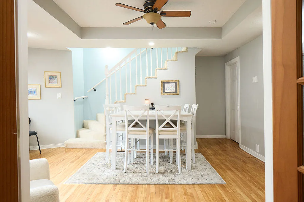 3 bed, 1224 sqft, $2,200 — Photo 1
