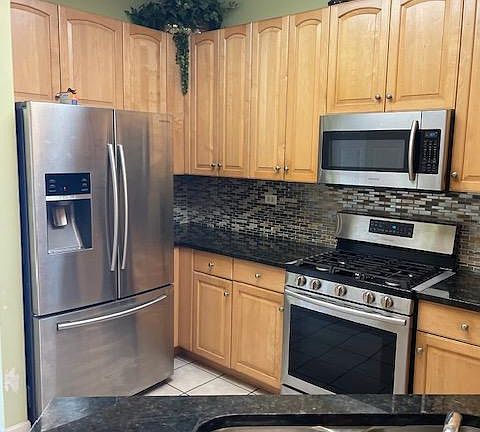 2nd image of 1526 N Waterbury Cir