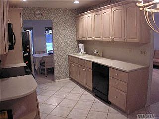2nd image of 312 Elton Ct N