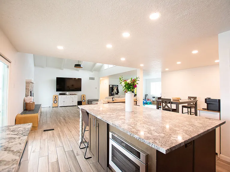 9514 Avenida Del Oso NE — Photo 31