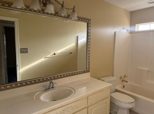 100 Ridge View Ct, Decatur, TX 76234