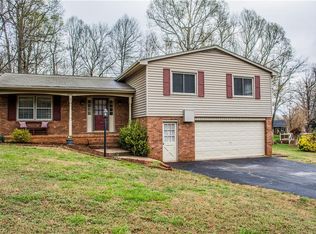 4641 Forestmanor Dr, Winston Salem, NC 27103