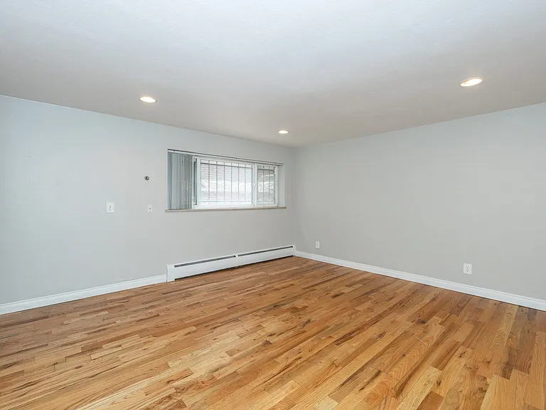 Emerson Flats — Photo 9