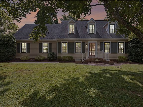 2nd image of 177 Cottonwood Dr