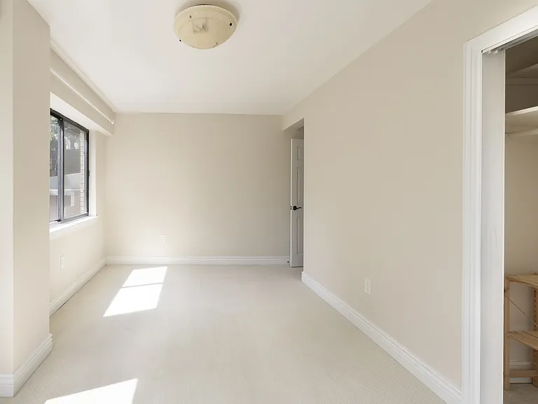 3901 Tunlaw Rd NW #204-1 — Photo 17