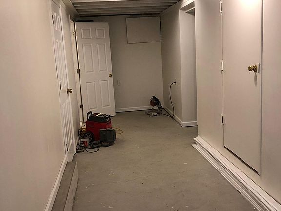 2nd image of 184 Maple Ave