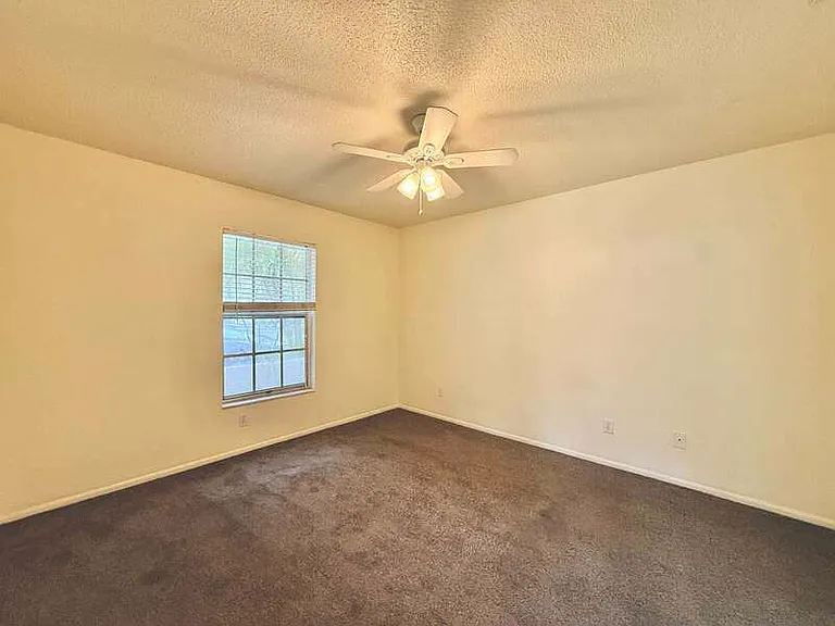 599 Capistrano Ct — Photo 23