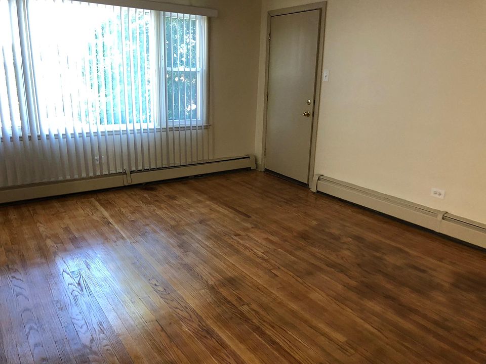1st image of 27 King Arthur Ct APT 3