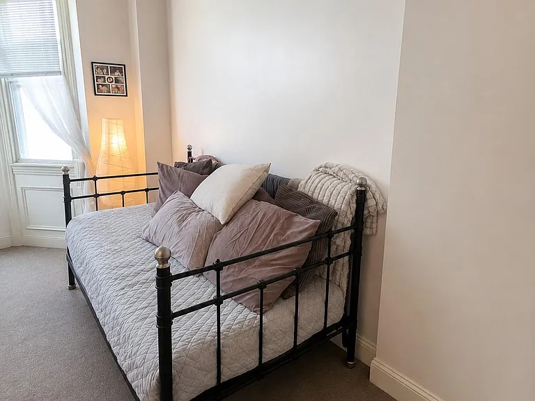 2826 Poplar St #2 — Photo 8