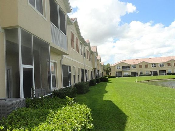 4th image of 3562 Parkridge Cir #30-106