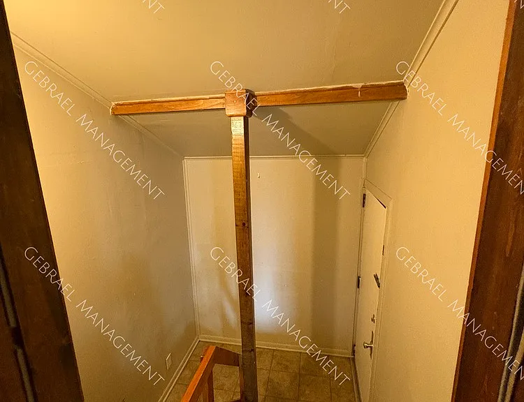 743 Neubert Ave — Photo 9