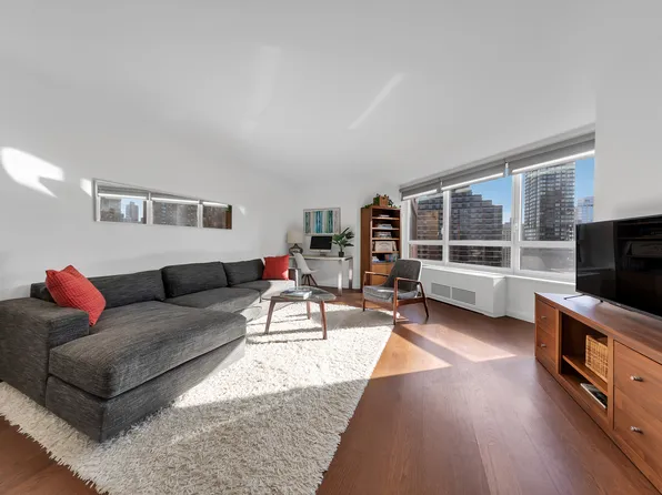 200 East 94th Street 2011 image 1 of 16