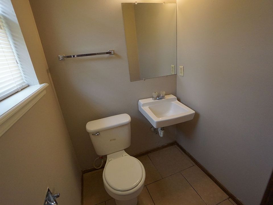 1st image of 113 S 43rd St