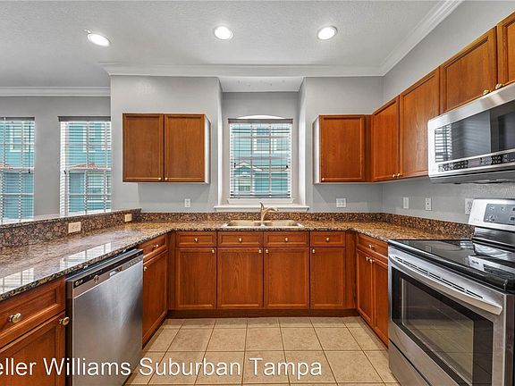 3rd image of 3111 Deleon St W #9