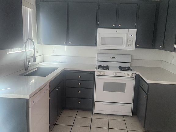 2nd image of 184 Whitney Ave APT 2