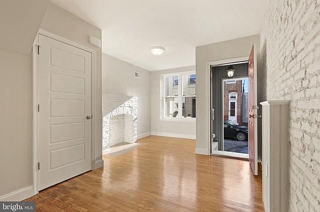 1st image of 1928 W Fairmount Ave