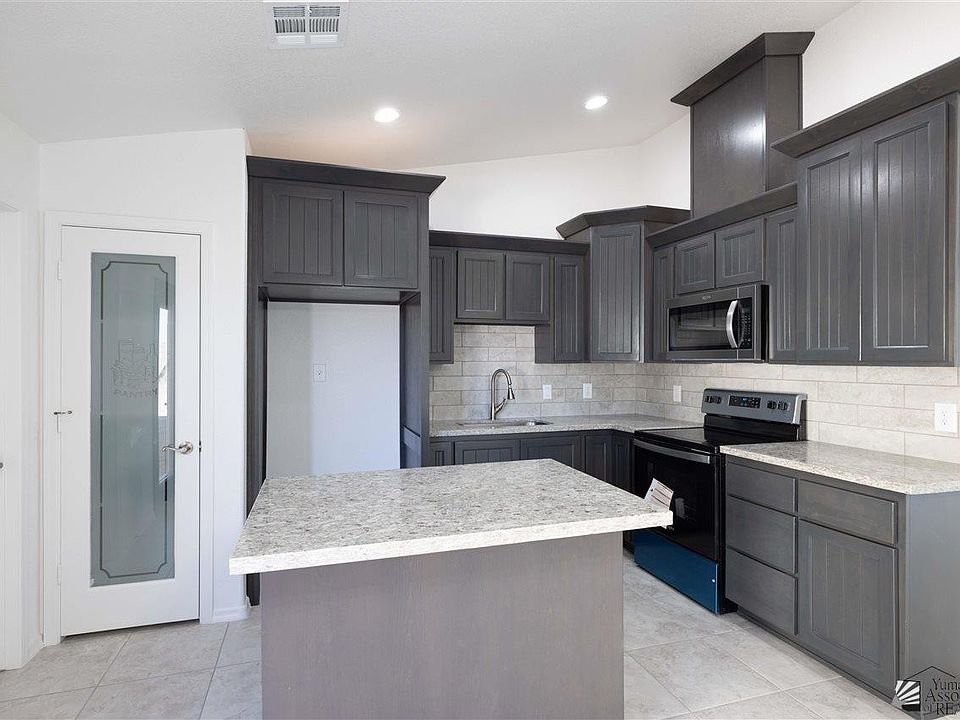 2nd image of 4663 E Los Olivos Dr