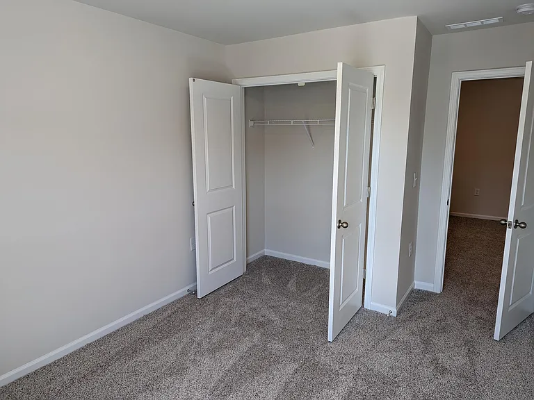 904 Field Ivy Dr — Photo 8